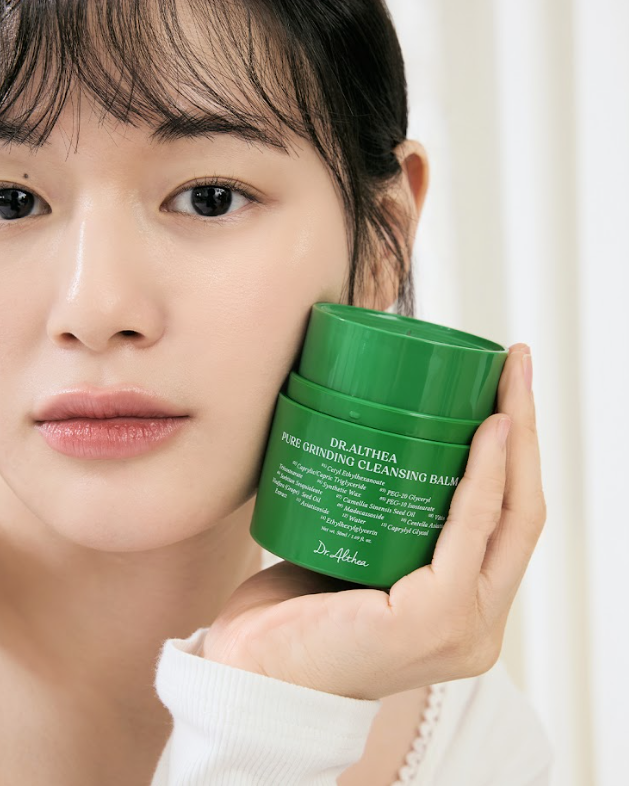 Modele tur Dr Althea Pure Grinding Cleansing Balm sejas ādas kopšanai